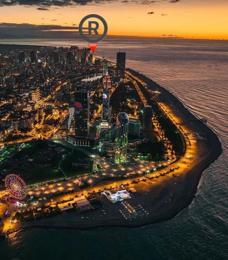 Roini Apartment باتومي المظهر الخارجي الصورة