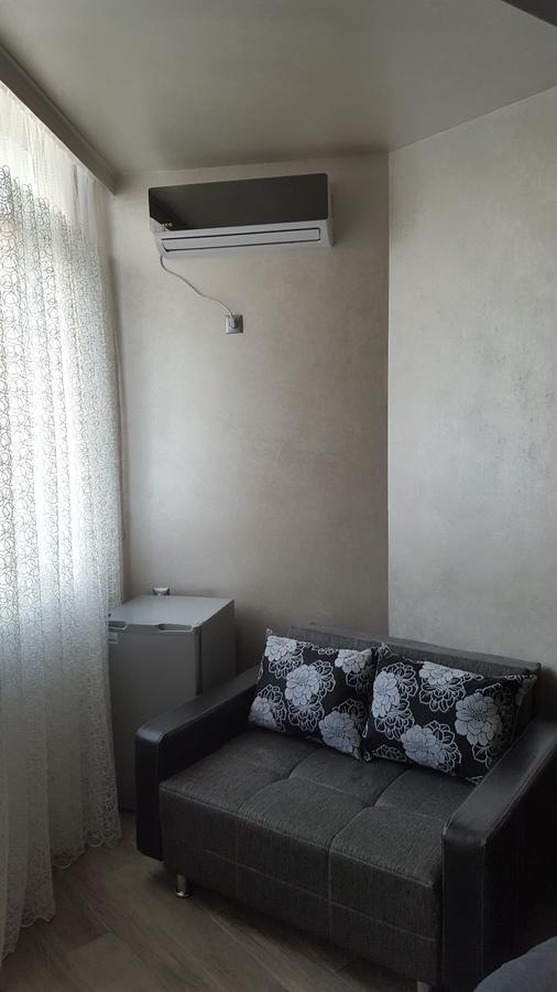 Roini Apartment باتومي المظهر الخارجي الصورة