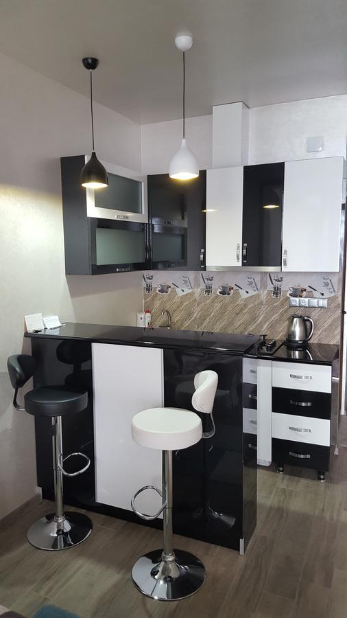 Roini Apartment باتومي المظهر الخارجي الصورة